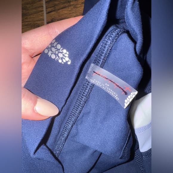 Free People Movement NEVER BETTER COLORBLOCK SLIM JOGGER MIDNIGHT NAVYsize small - Picture 5 of 5